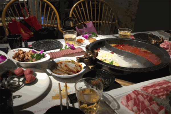 花庭里火鍋