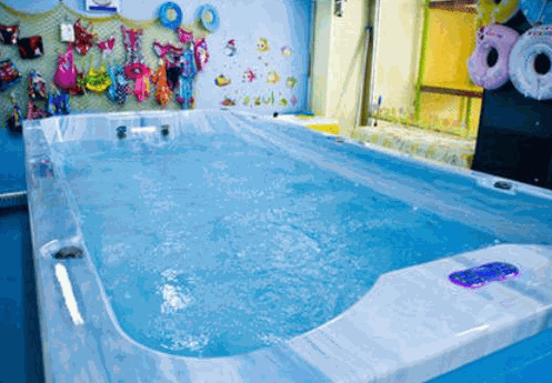 爸媽愛(ài)嬰兒游泳館