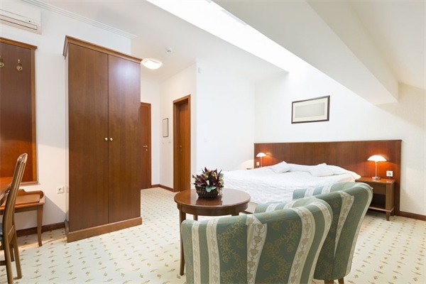 雅月匯月子會(huì)所