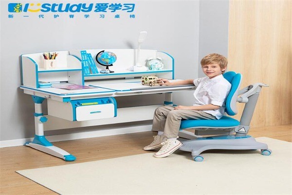 愛(ài)學(xué)習(xí)學(xué)習(xí)桌