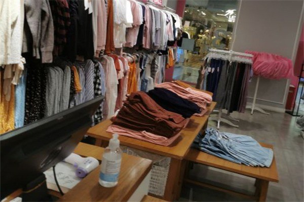 女人美內(nèi)衣