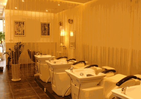 發(fā)之約頭療養(yǎng)發(fā)館