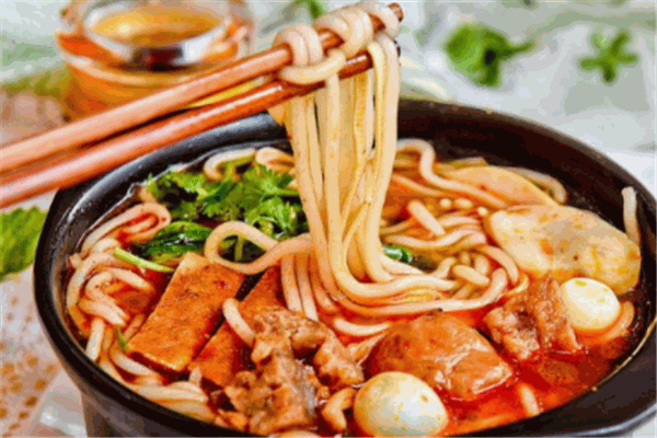 三口品云南過橋米線