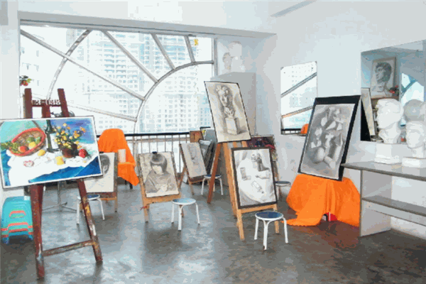 三元色美術(shù)培訓(xùn)中心