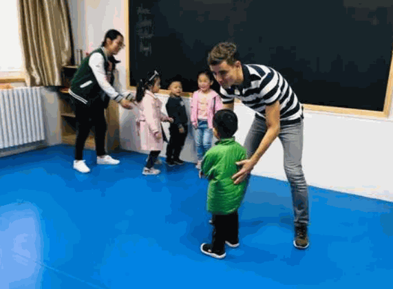 環(huán)球少年國際少兒英語