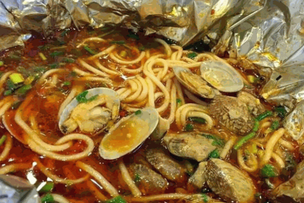 千尋錫紙花甲米線