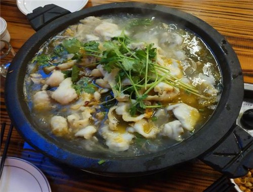 結兄石鍋魚烤活魚