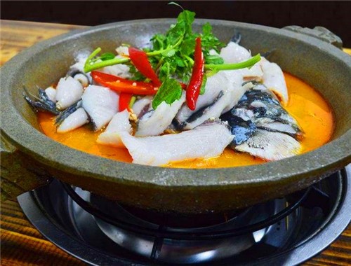 小楊特色石鍋魚