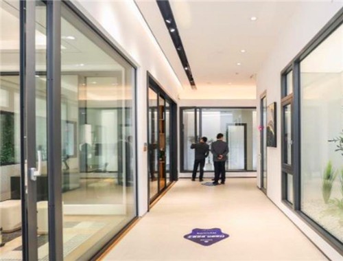 斑田系統(tǒng)門窗