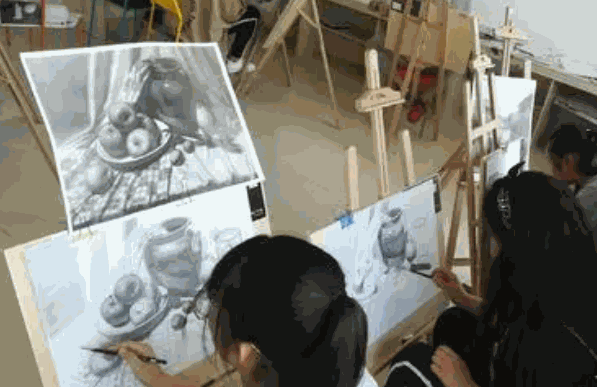 啟點美術(shù)培訓(xùn)中心