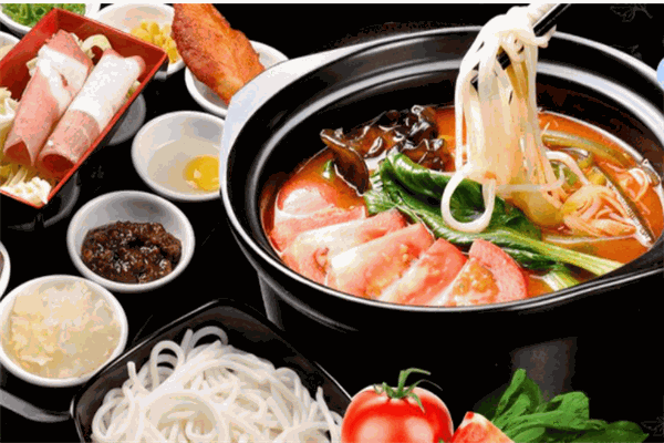 牛湯鍋過橋米線