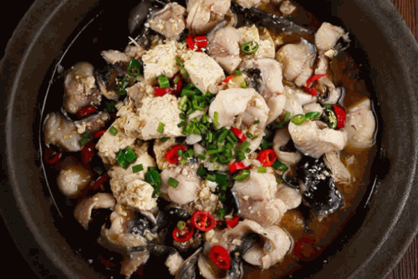 魚夫魚仔鵝卵石魚火鍋