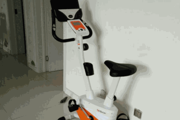 伊吉康健身器材