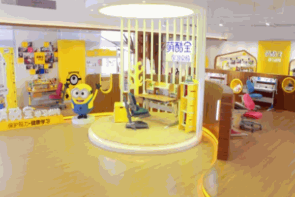 萌酷寶學(xué)習(xí)桌椅