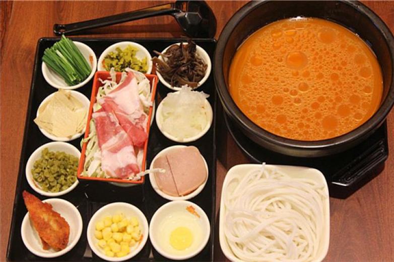 食嘗仕過(guò)橋米線