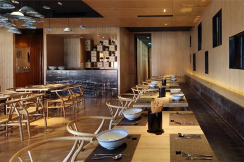 饃面?zhèn)髌?/></p><p>各大媒體也爭(zhēng)相采訪報(bào)道</p><p><p>大食代創(chuàng)業(yè)園，為餐飲創(chuàng)業(yè)者提供創(chuàng)業(yè)良機(jī)，不需東奔西走，不需輾轉(zhuǎn)南北，就可參觀考察到知名餐飲品牌，一站式體驗(yàn)多種項(xiàng)目實(shí)景店操作培訓(xùn)</p></p><p><img src=