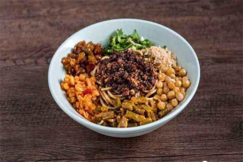 拌調(diào)子熱干面