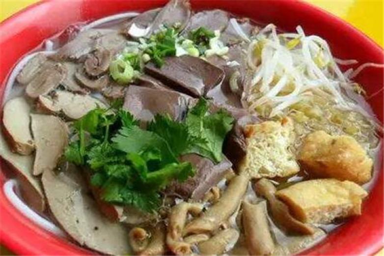 建康柒遇鴨血粉絲