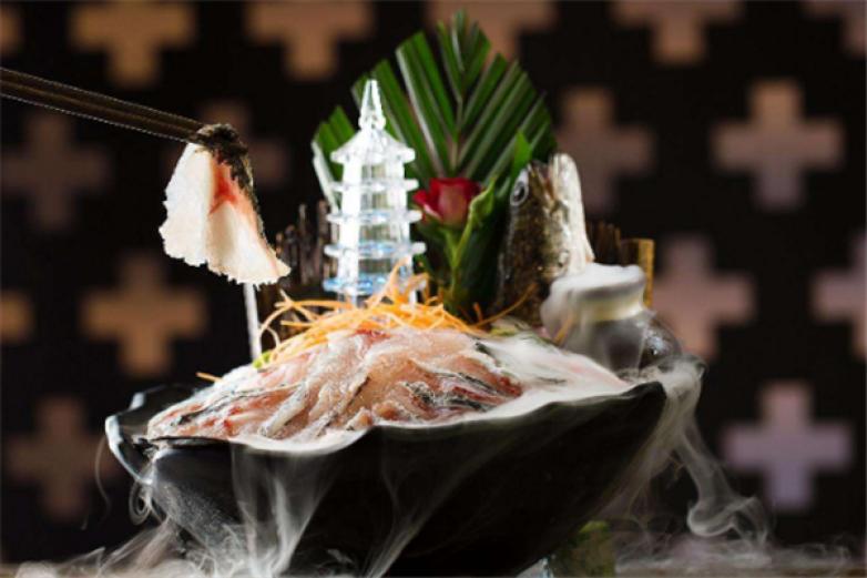 鍋小色牦?；疱?/></p><p>鍋小色牦牛火鍋以健康、美味、新奇等特色風(fēng)靡整個(gè)餐飲市場，成為超人氣美食，吸引廣大創(chuàng)業(yè)者的熱情關(guān)注</p><p><p>憑借著眾多消費(fèi)者的喜愛，如今鍋小色牦?；疱佉呀?jīng)成功在許多城市都開設(shè)了加盟店，為越來越多的消費(fèi)者提供正宗的美食，也讓眾多的創(chuàng)業(yè)者賺得理想的經(jīng)營，是餐飲行業(yè)少見的加盟好品牌</p></p><p><img src=