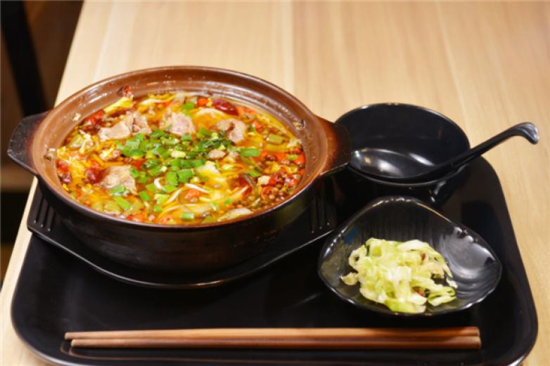 橋香閣過橋米線