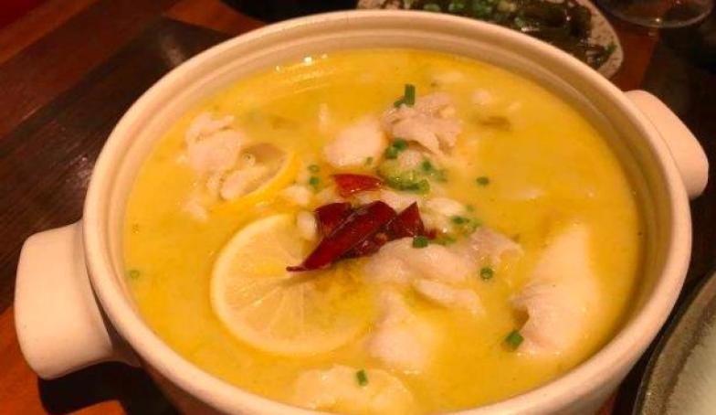 千煲鮮尋檸檬酸菜魚(yú)