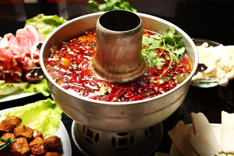 快樂(lè)食刻麻辣養(yǎng)生火鍋