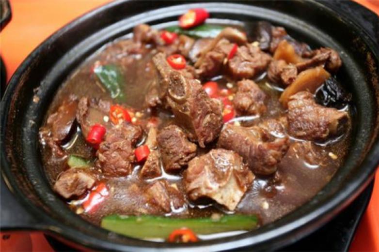 十二紀(jì)黃燜雞