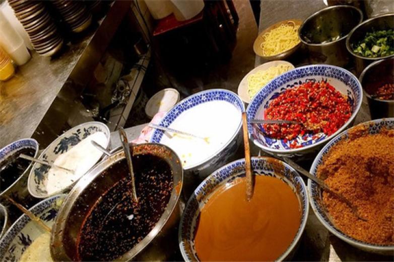 小名堂擔擔甜水面