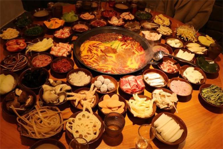 混江湖市井火鍋