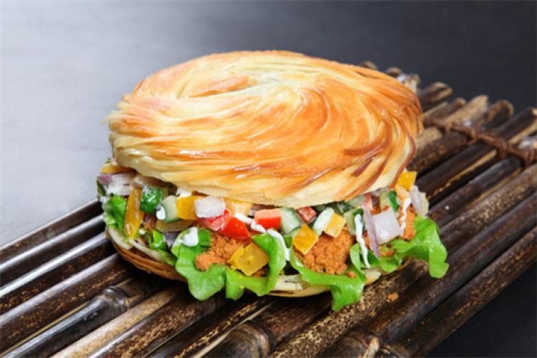 溢層樓脆皮肉夾饃