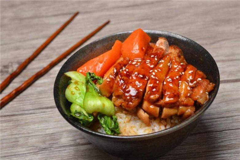 茜茜家の雞排飯