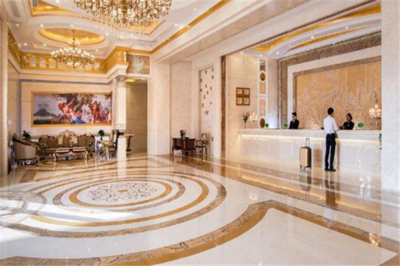 薇愛(ài)時(shí)尚酒店