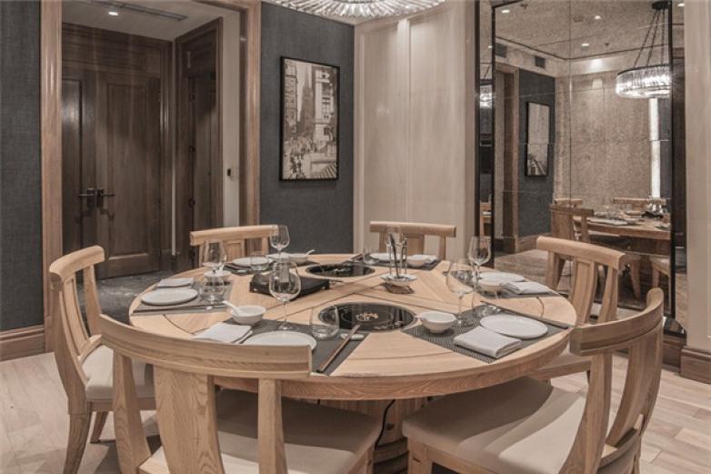 湯小白花膠雞湯