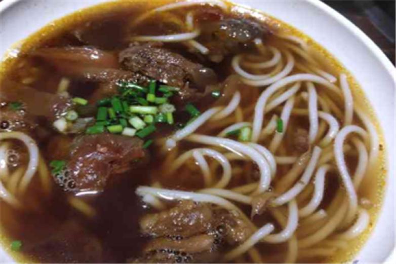 王氏華華牛肉面