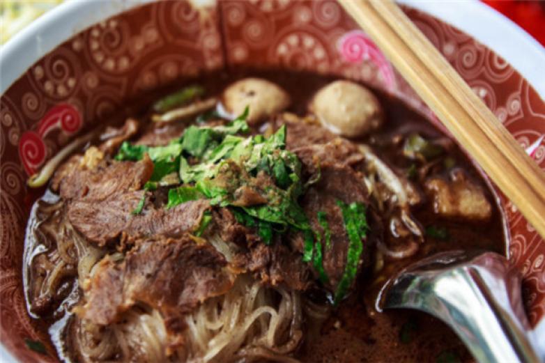 鄉(xiāng)吧佬牛肉面