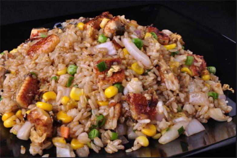 良人伴炒飯小食堂