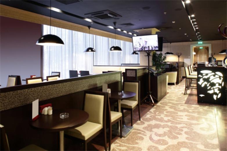 加紅加青重慶小面