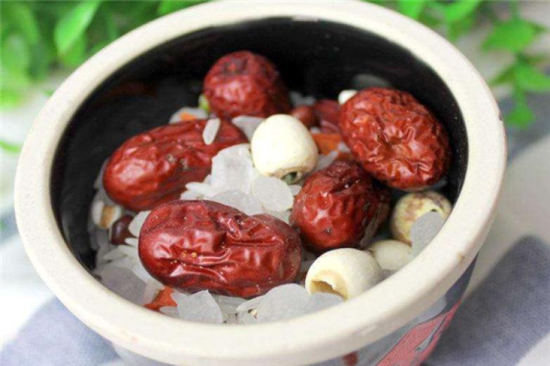 紅粗糧養(yǎng)生粥