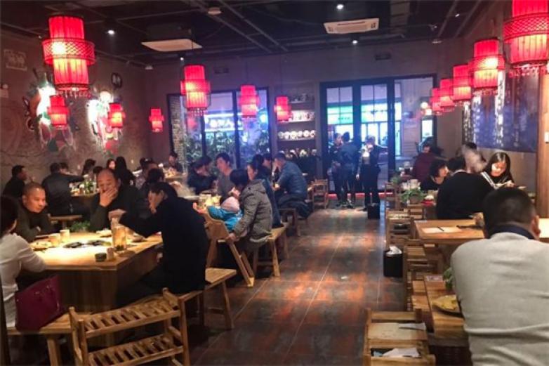 三國(guó)演繹老火鍋