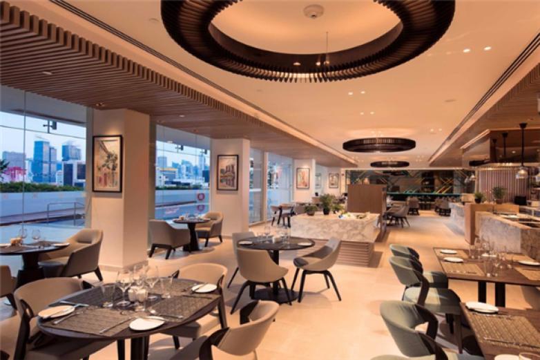 希爾頓花園酒店