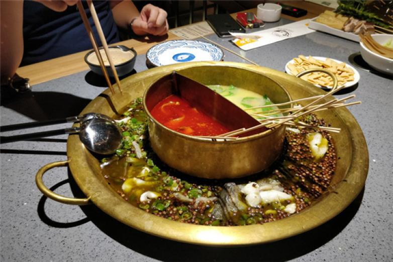 稻田撈漁酸菜魚火鍋