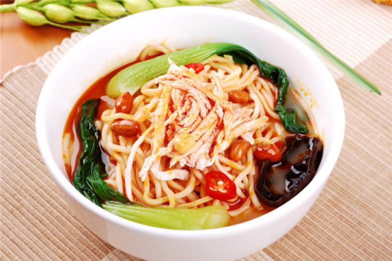 三里香麻辣雞米線