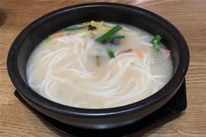 仙自留過(guò)橋米線