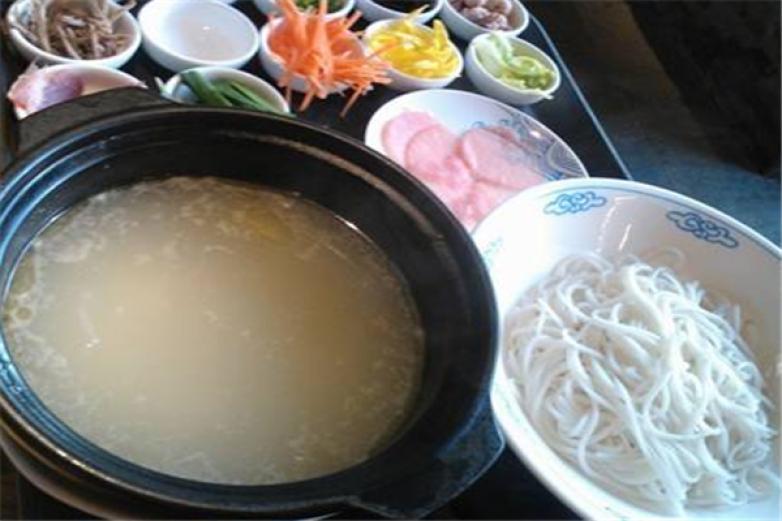 云之肴過(guò)橋米線