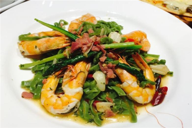 新貝樂意大利餐廳