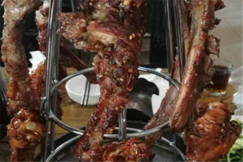 老李馕坑烤羊排