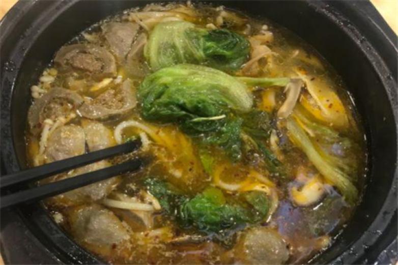 八角亭云南過橋米線