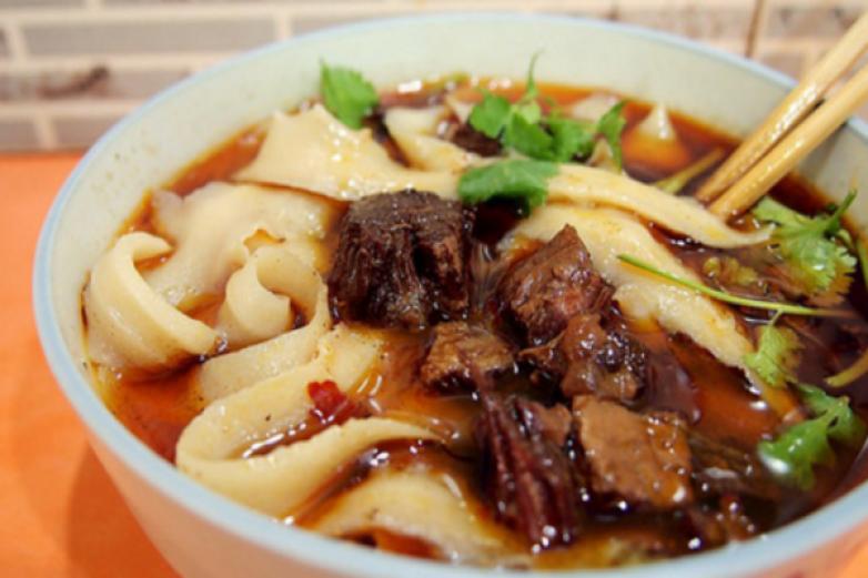 真味骨湯刀削面