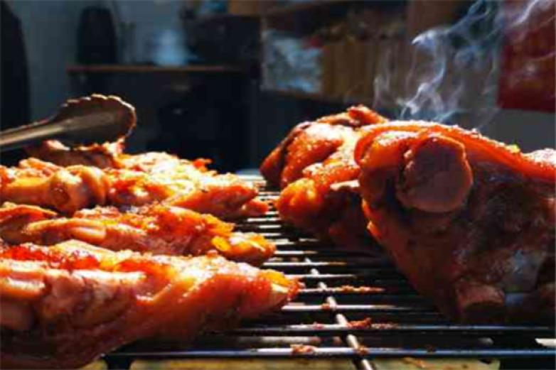 江同學(xué)烤豬蹄