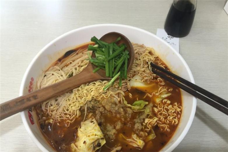 大碗熊火鍋米線